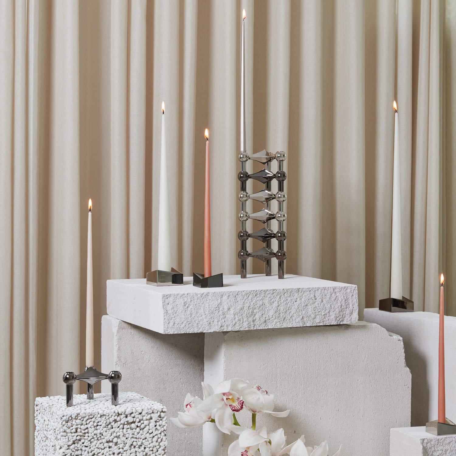 Stoff Nagel Reflect kerzenhalter schwarz chrom gross ambiente uebersicht kerzenhalter 86396