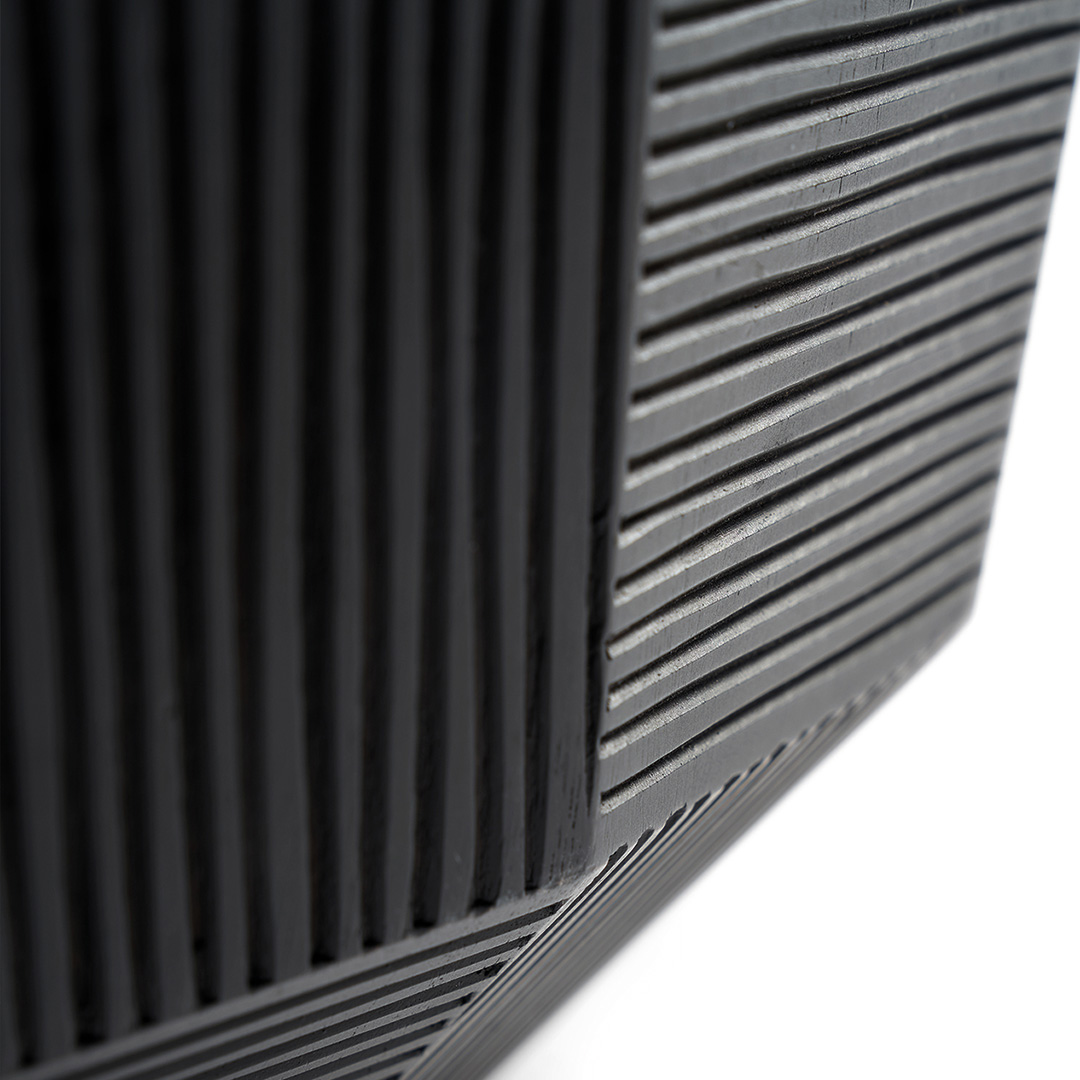 ethnicraft striped schale mahagoni freisteller material close up 84249