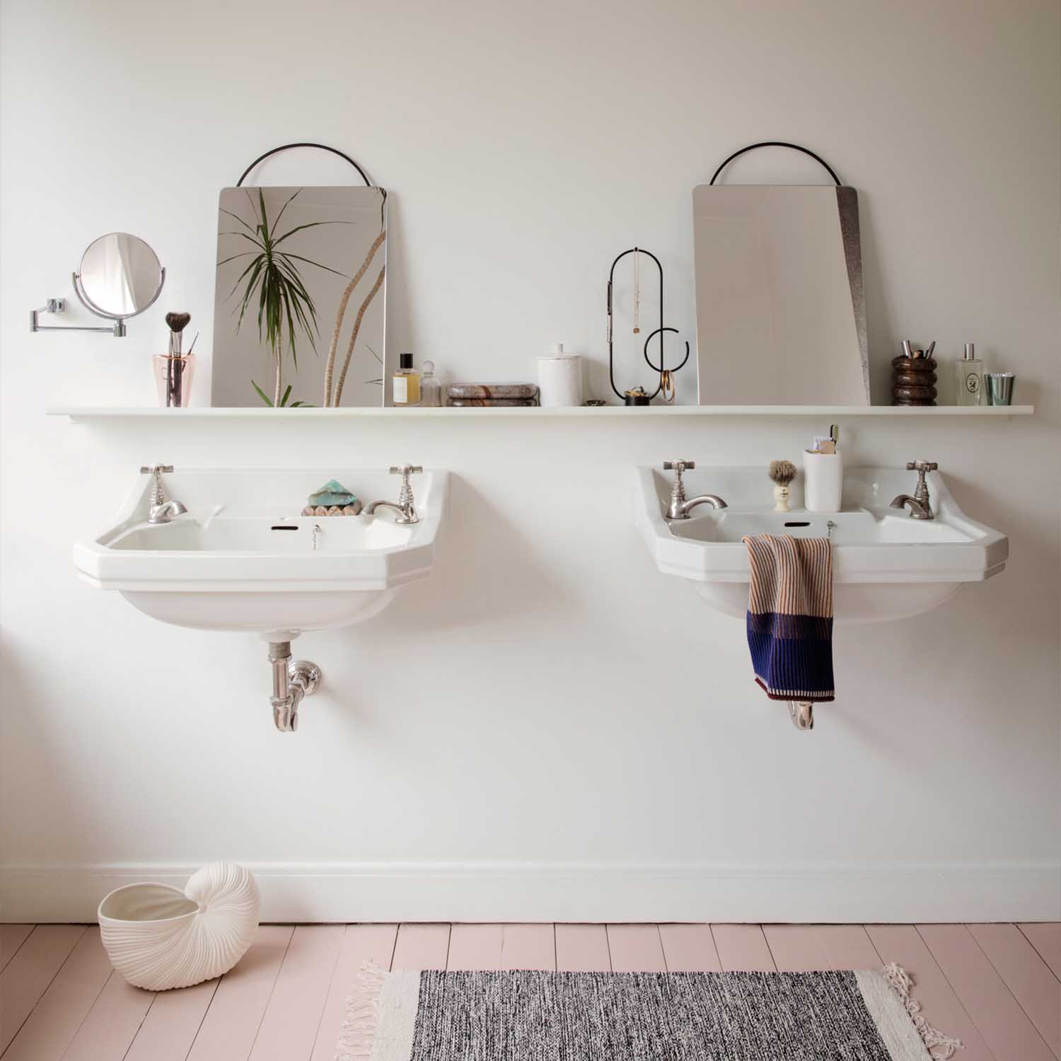 Andorn Mirror ferm Living Badezimmer Waschbecken
