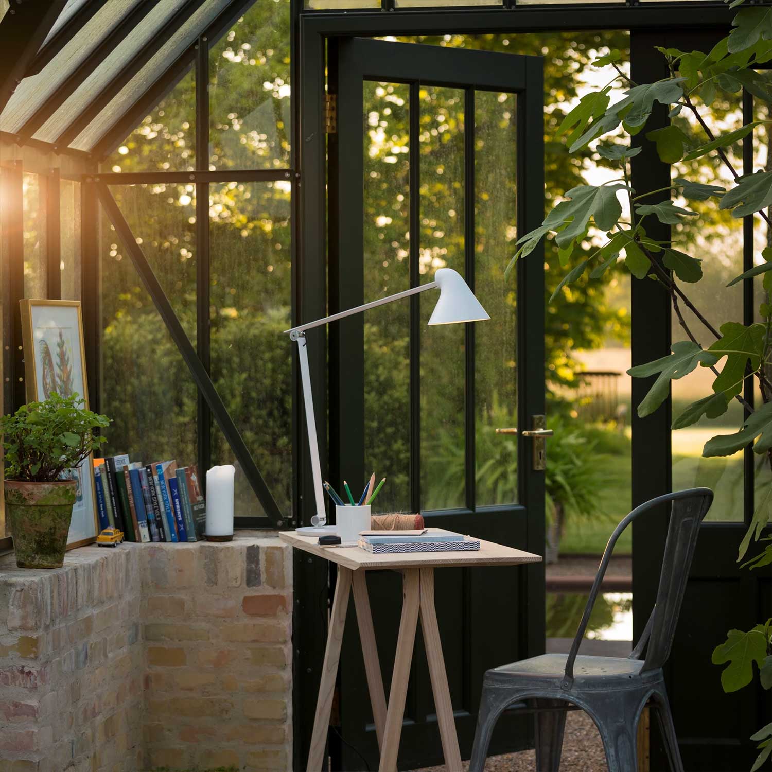 Louis Poulsen - NJP Tischleuchte white