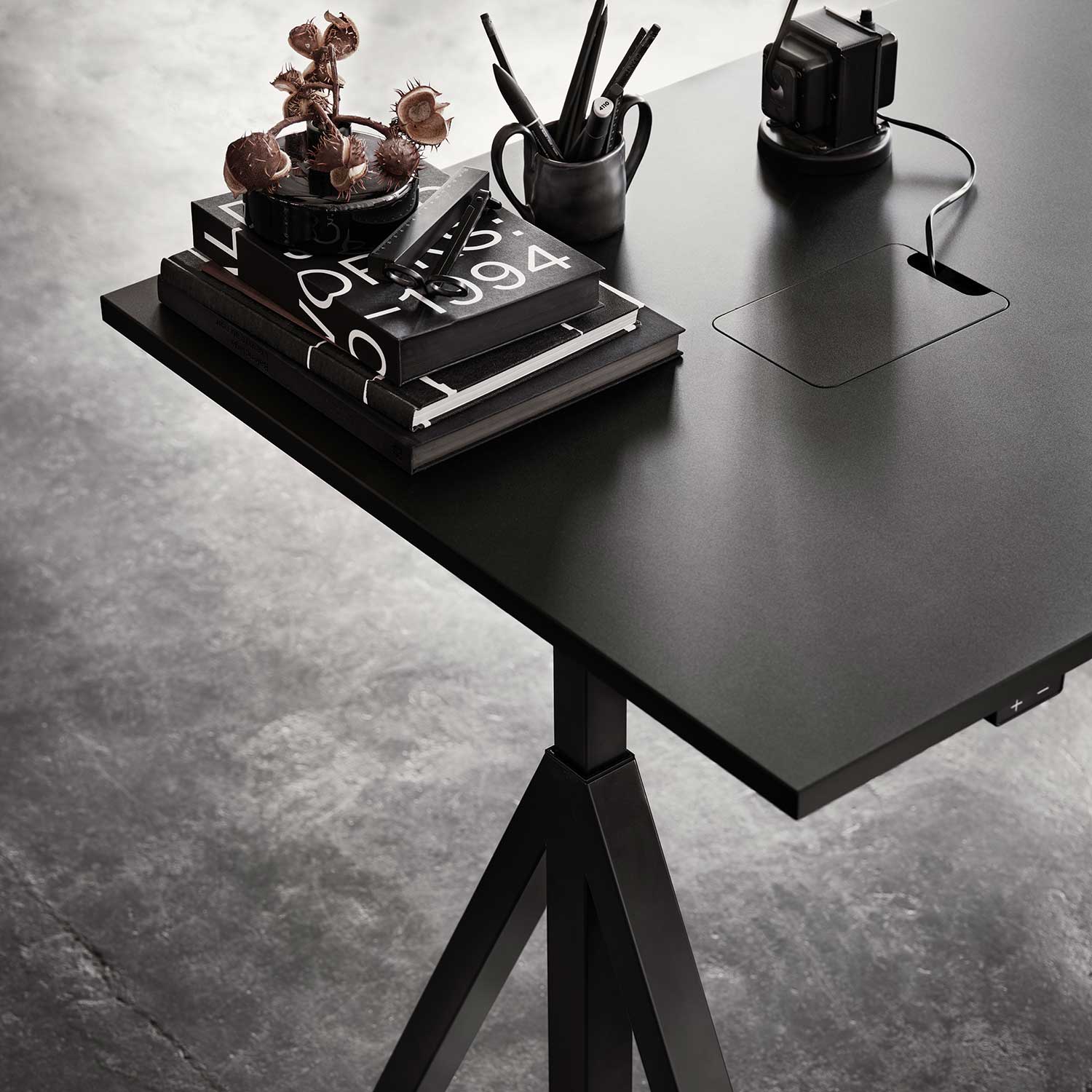 tisch schwarz  string hoehenverstellbar 95085