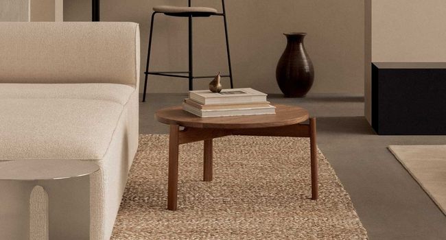 Audo Tisch Passage Couchtisch neben Sofa