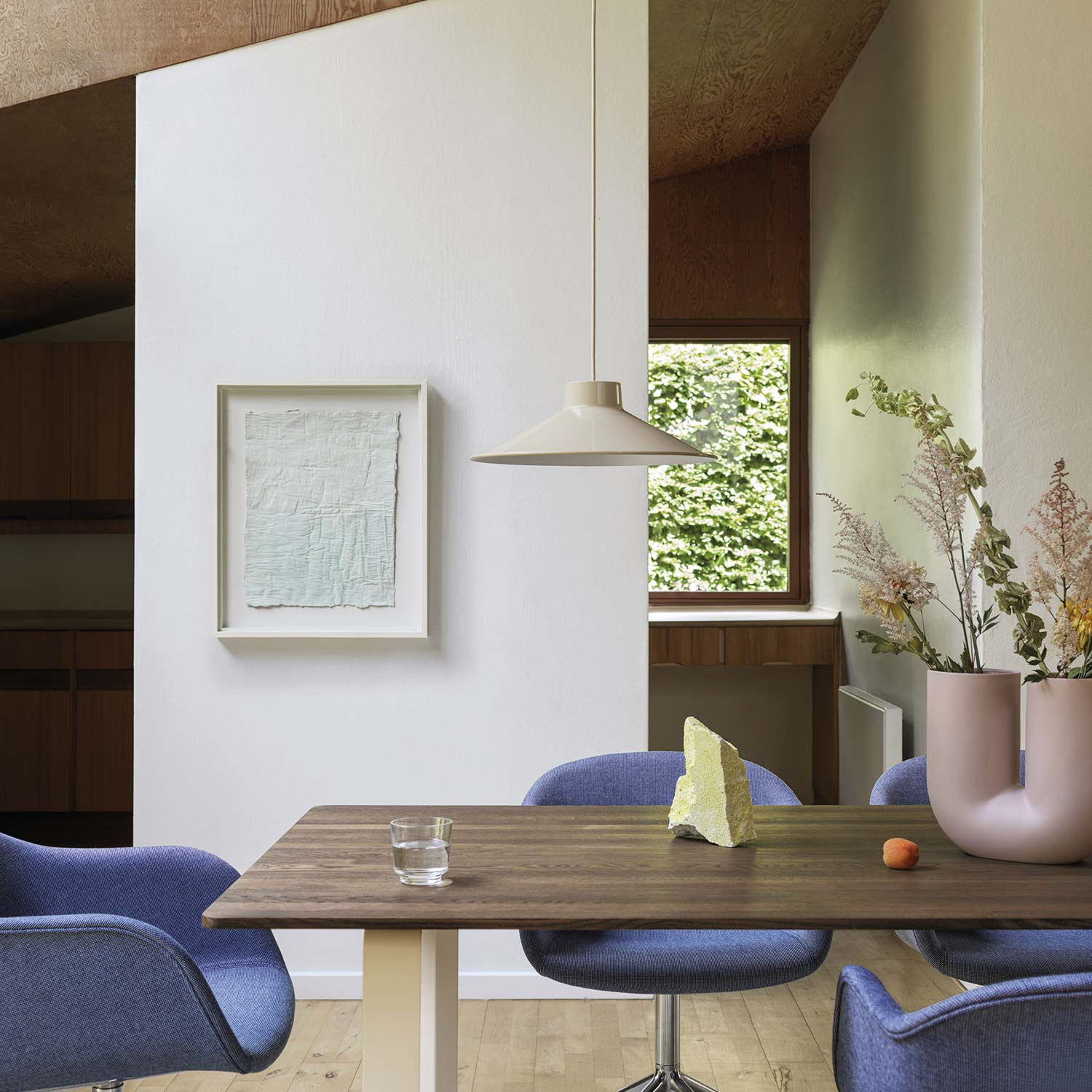 muuto top pendant leuchte ambiente sand esszimmer 84689