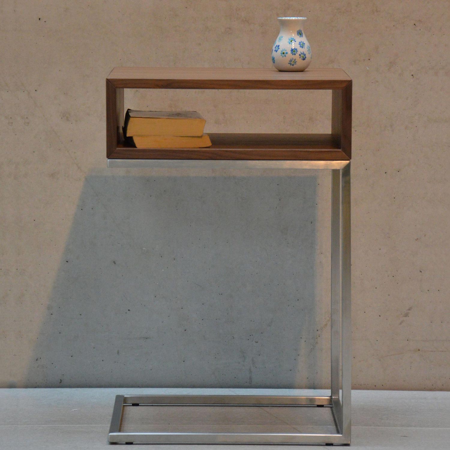 jan kurtz dina beistelltisch 60 40 cm nussbaum edelstahl 73050