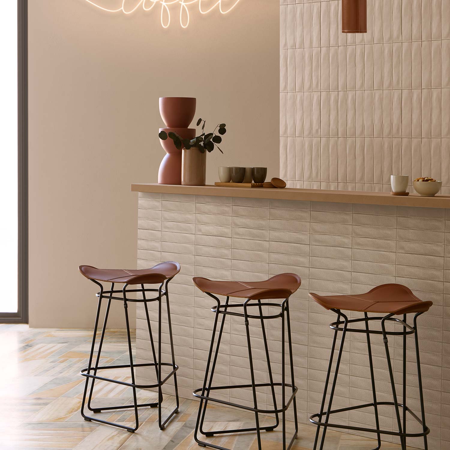 Cuero - Pampa Barhocker H65 cm schwarz/schwarz