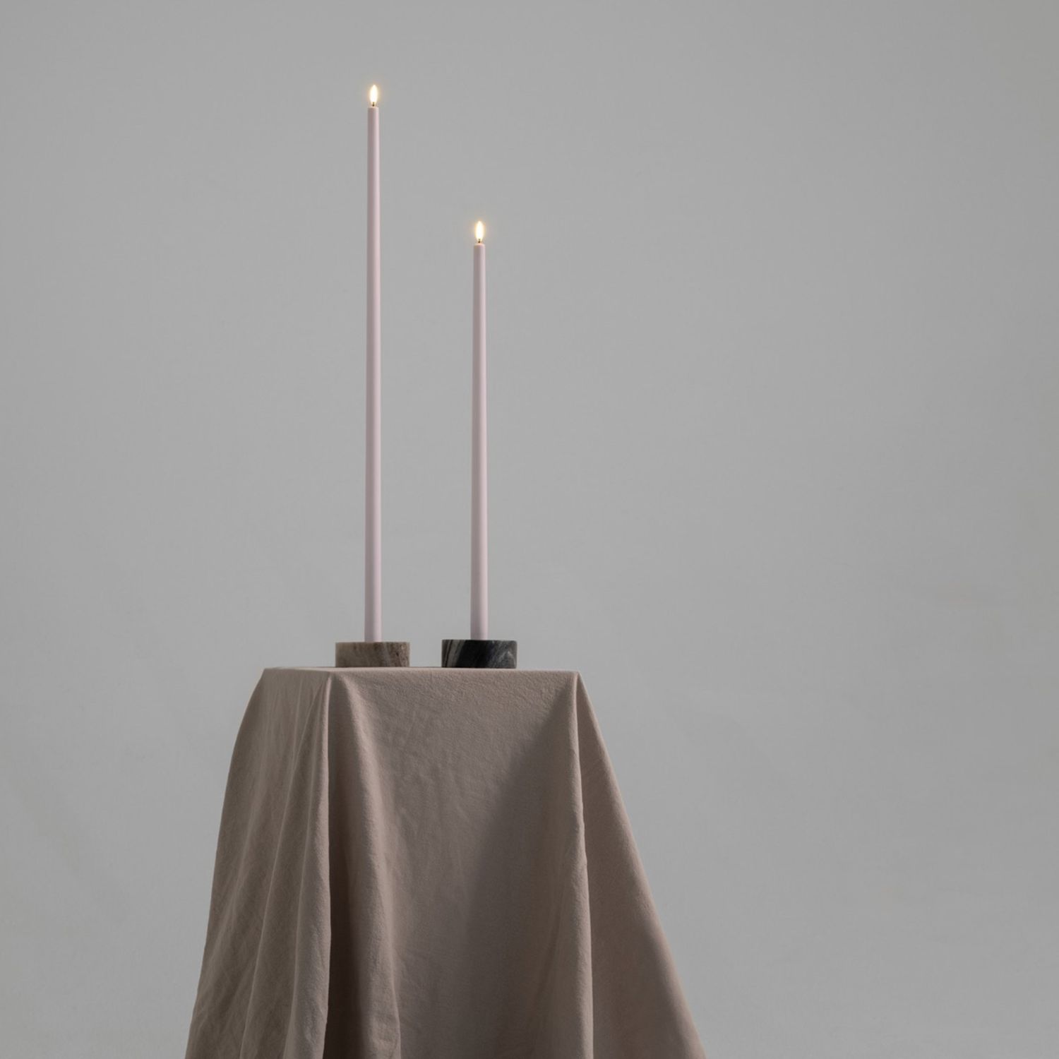 Uyuni Lighting - Hohe LED Spitzkerze 75 cm light lavender