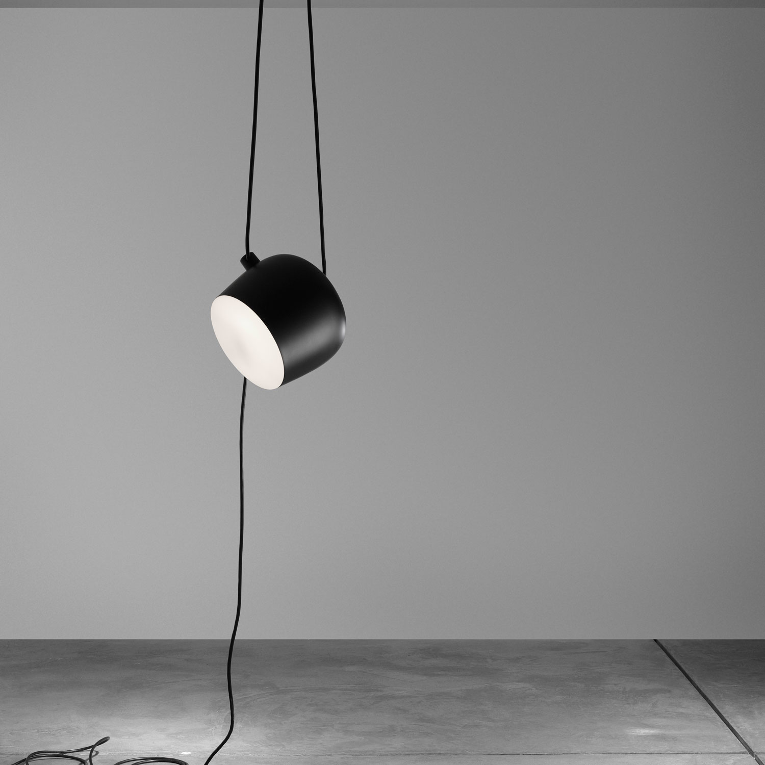 flos aim schwarz 21919