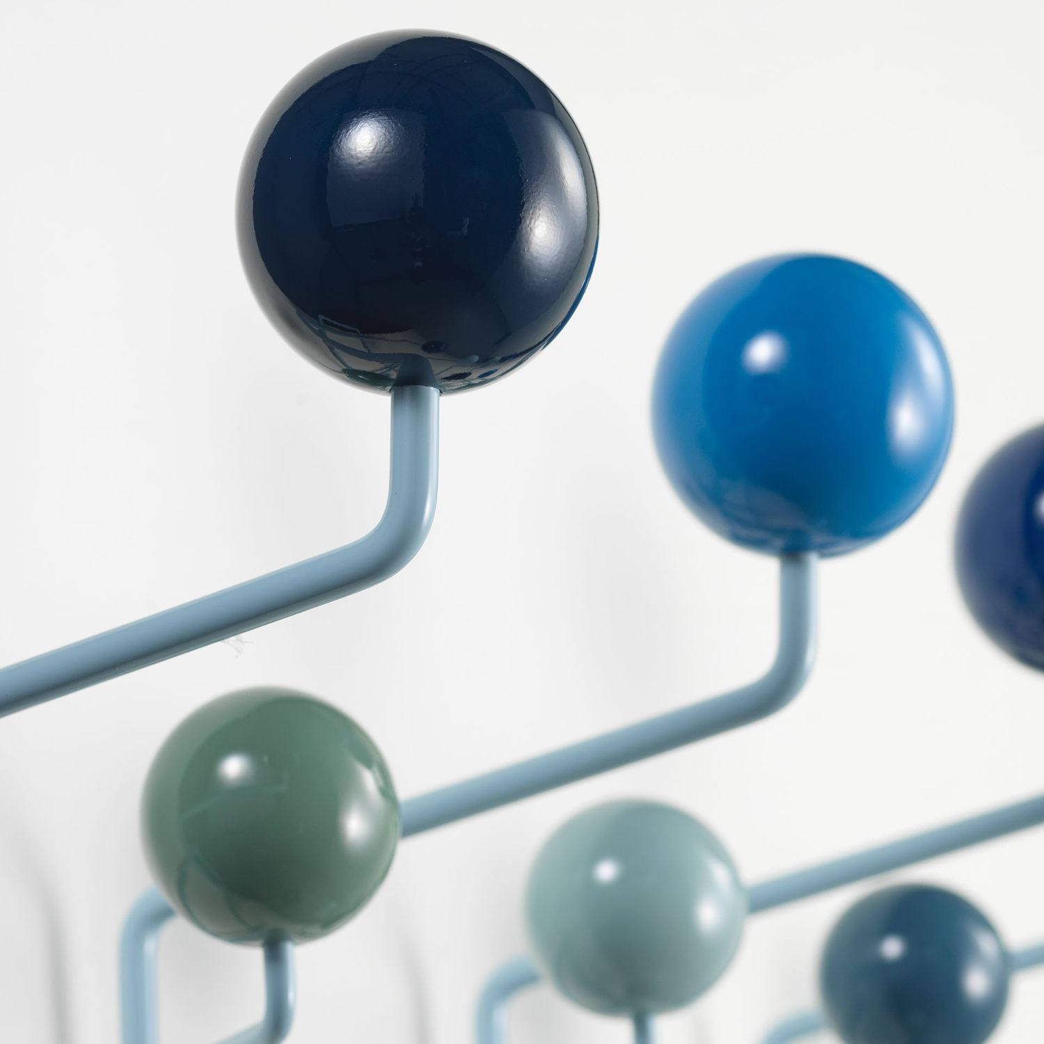 Vitra - Hang it all Garderobe kühl