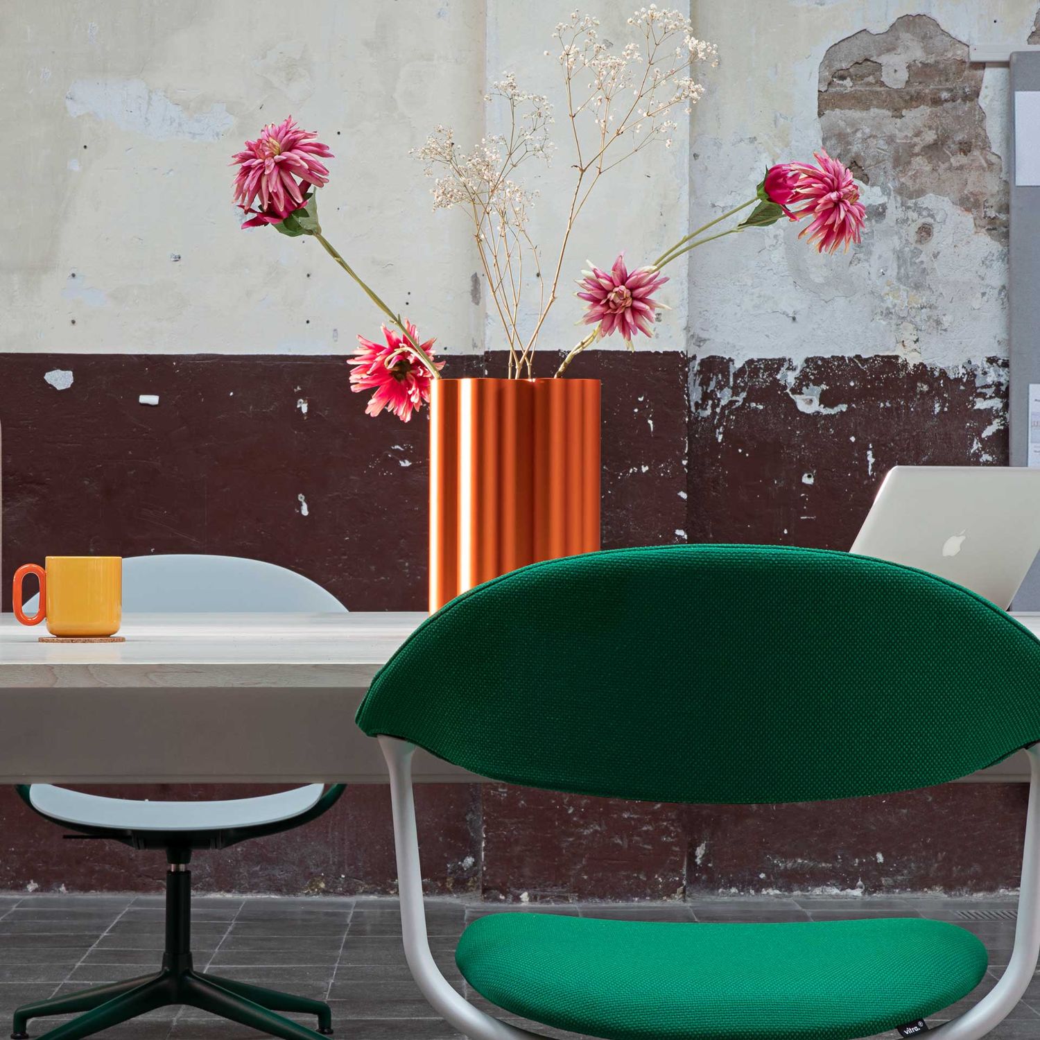 Vitra - Nuage Vase large burnt orange eloxiert