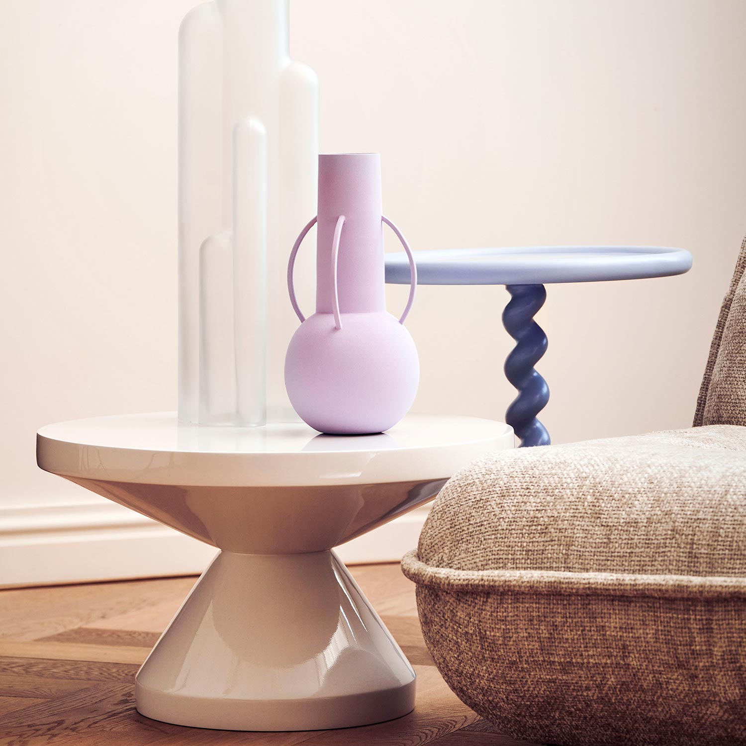 pols potten zig zag kaffeetisch beige sessel close up 97758