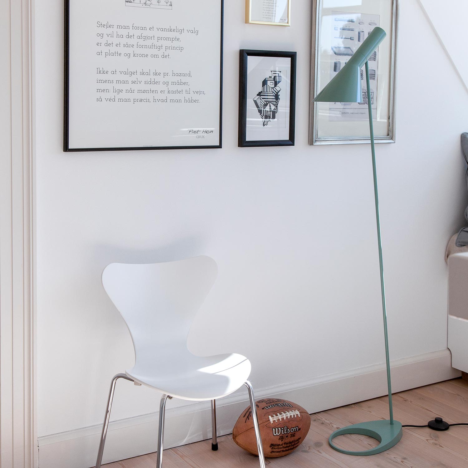 Louis Poulsen AJ Stehleuchte 106029