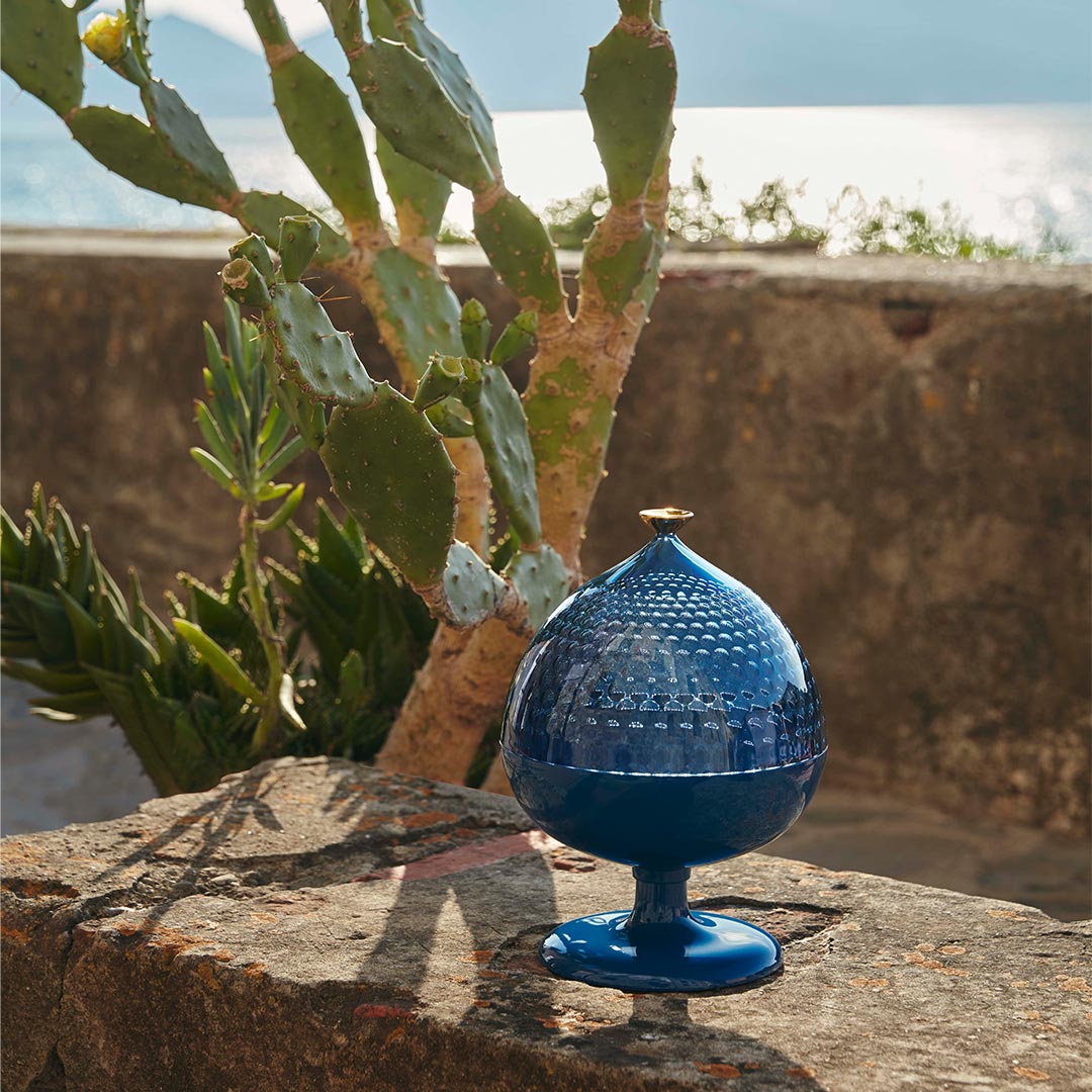 kartell pumo aufbewahrungsglas hellblau blau 74417