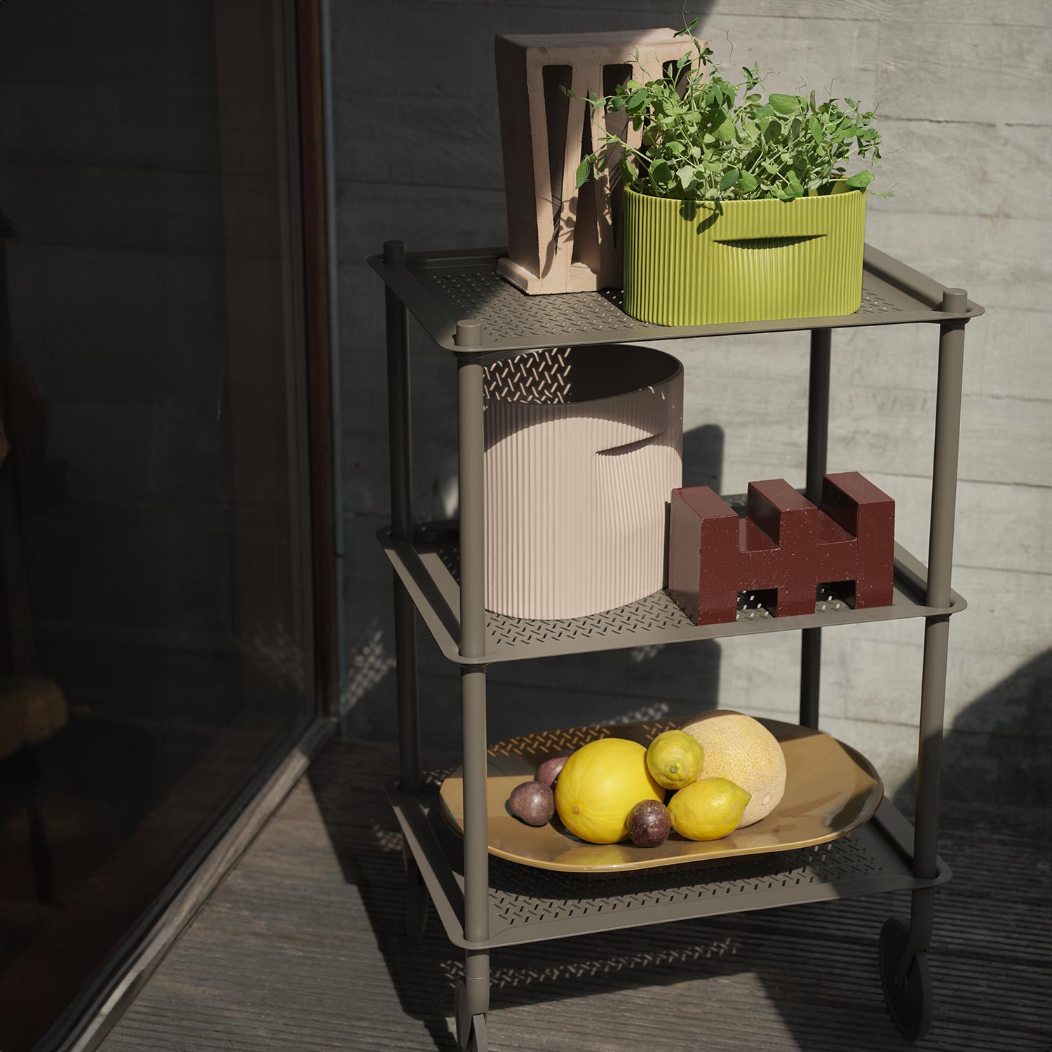 muuto Flow servierwagen 3 taupe 105266