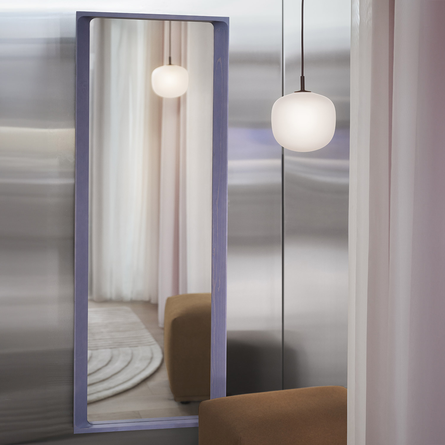 muuto Arced spiegel light lilac 99384