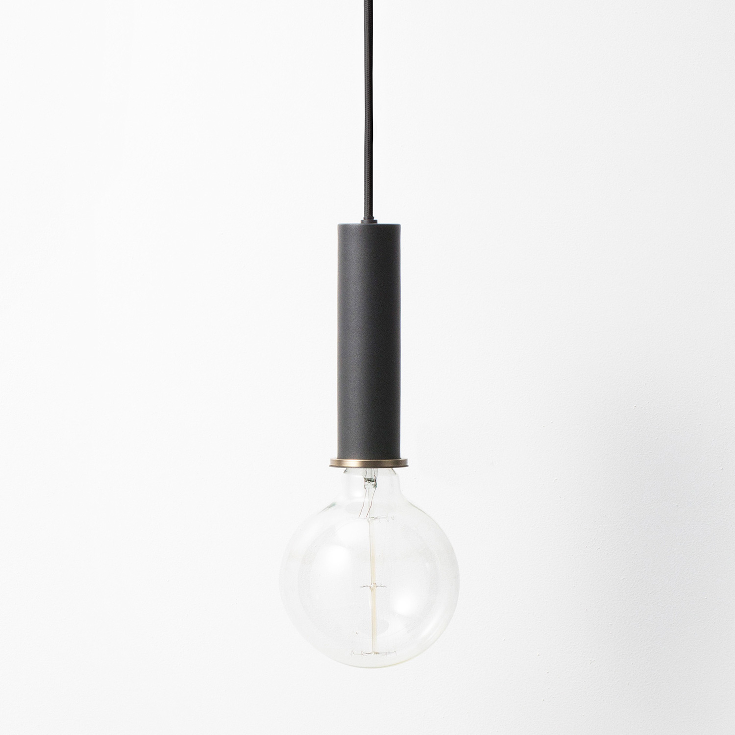 ferm living collect socket schwarz high mit leuchtmittel 61620