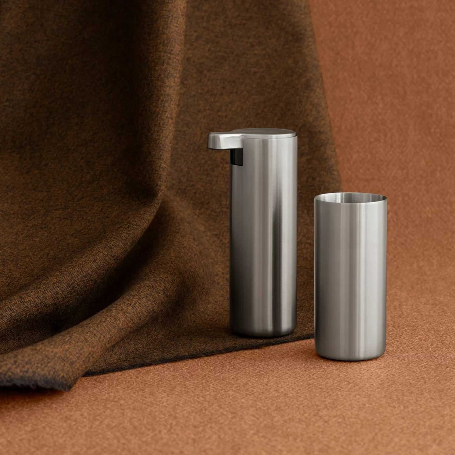 blomus MODO Zahnputzbecher 65510 ain Szene gesetzt 104965