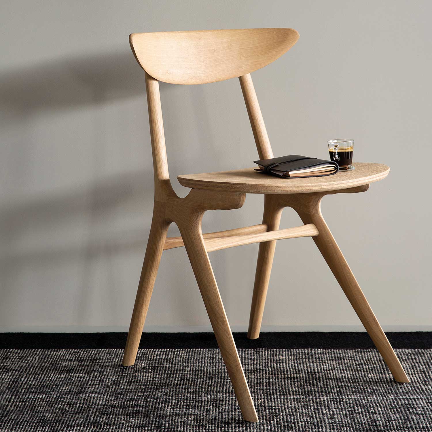 ethnicraft eye stuhl ambiente einzeln schraeg 88116