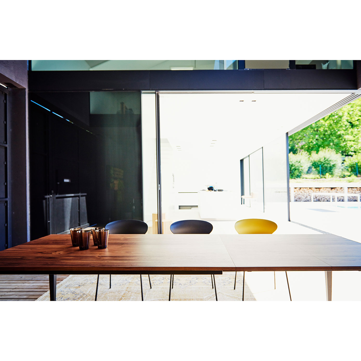 jan kurtz jupiter tisch nussbaum schwarz ambiente 65205