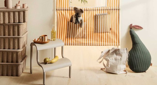Ferm Living Kids Up Step Stool im Kinderzimmer