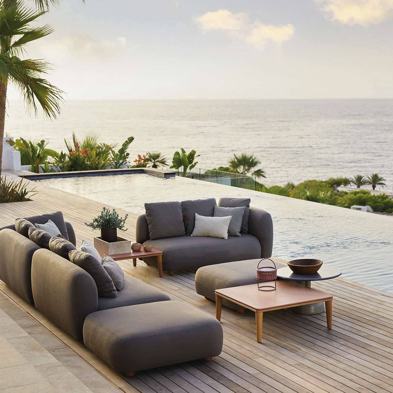 cane line capture pouf taupe ambiente meer 89157