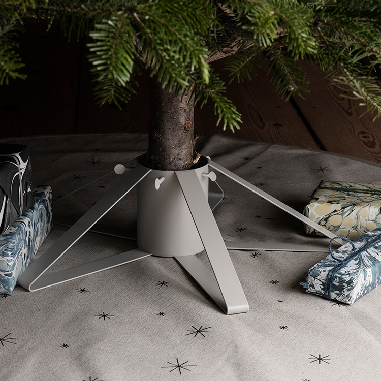 ferm Living Christbaumstaender grau 24155 2