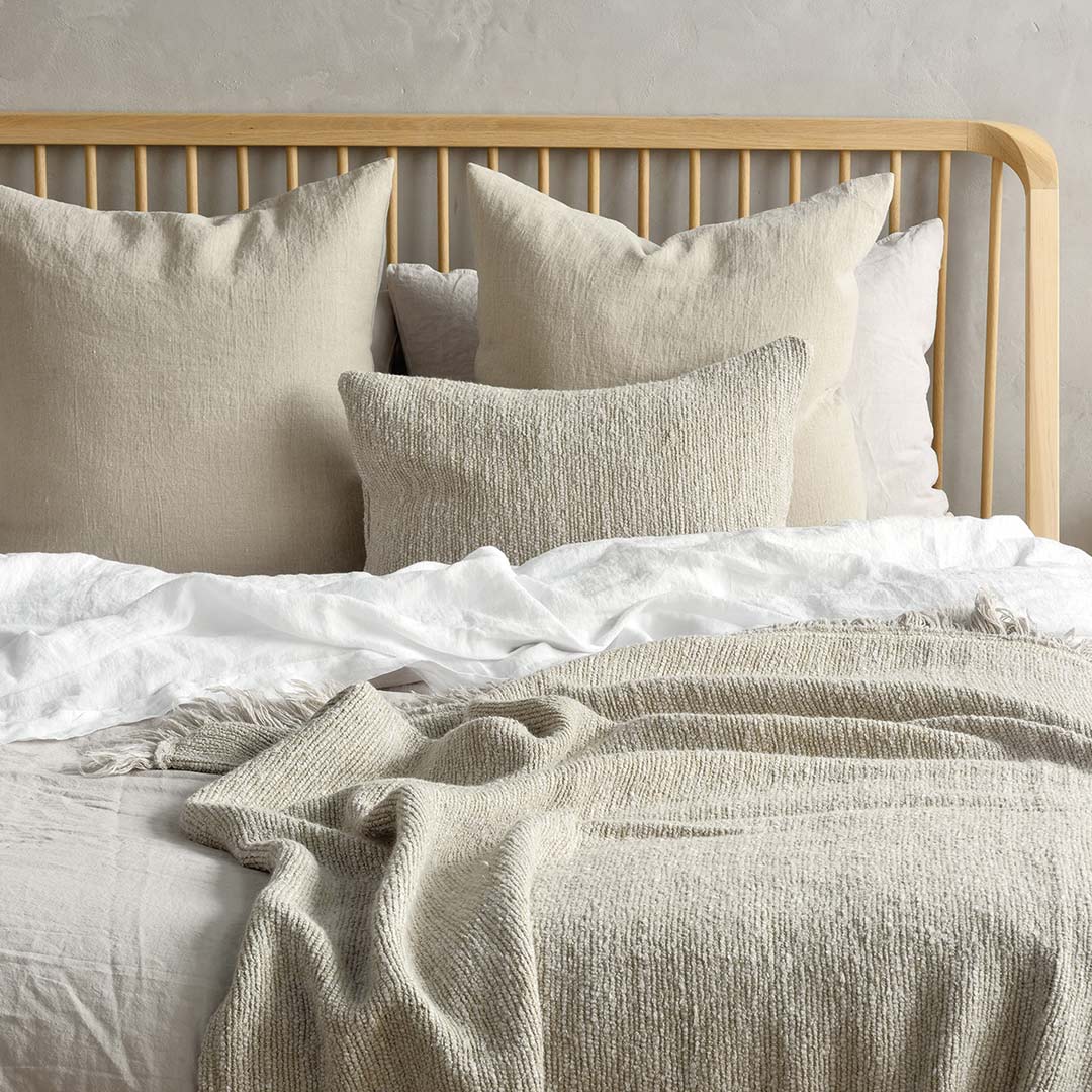 ethnicraft spindle bett eiche ambiente close up 84226