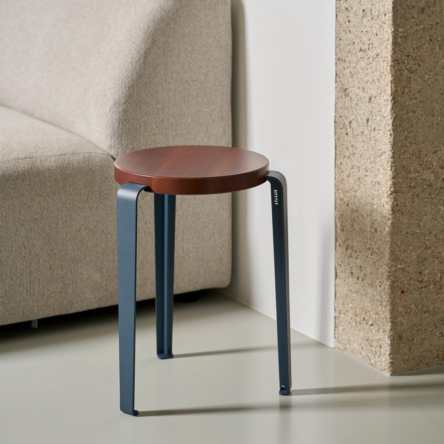 Tiptoe - Lou Hocker Eiche natur graphitschwarz