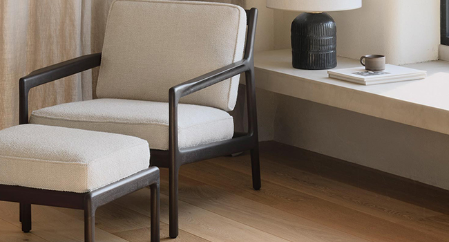 Ethnicraft Liegestühle Jack Loungesessel im Zimmer