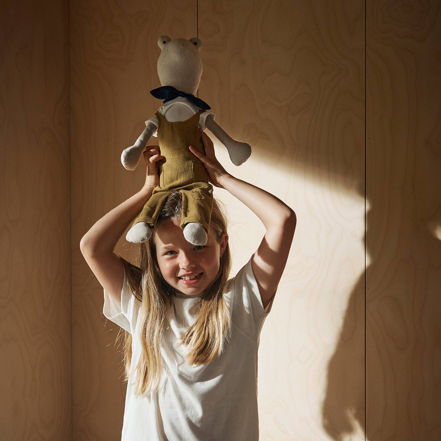 ferm living frog teddy natural kuscheltier kind 96311