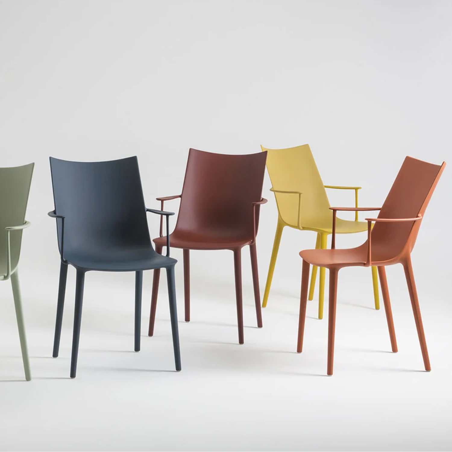 Kartell - H.H.H. Stuhl einfarbig matt schwarz