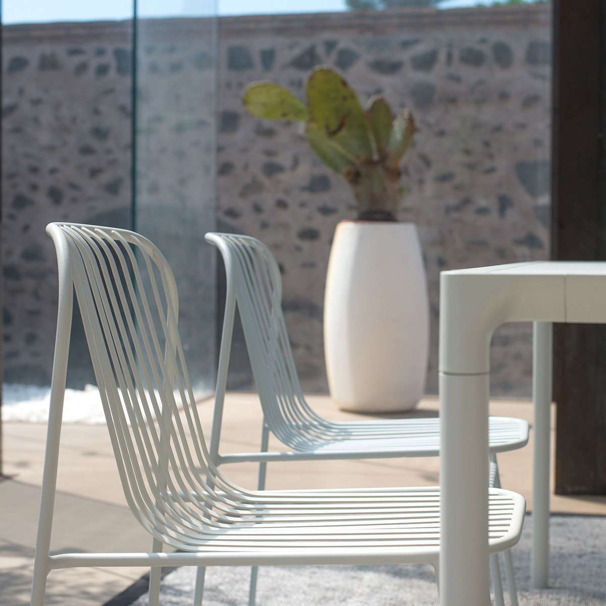 stuhl rivera emu 91184