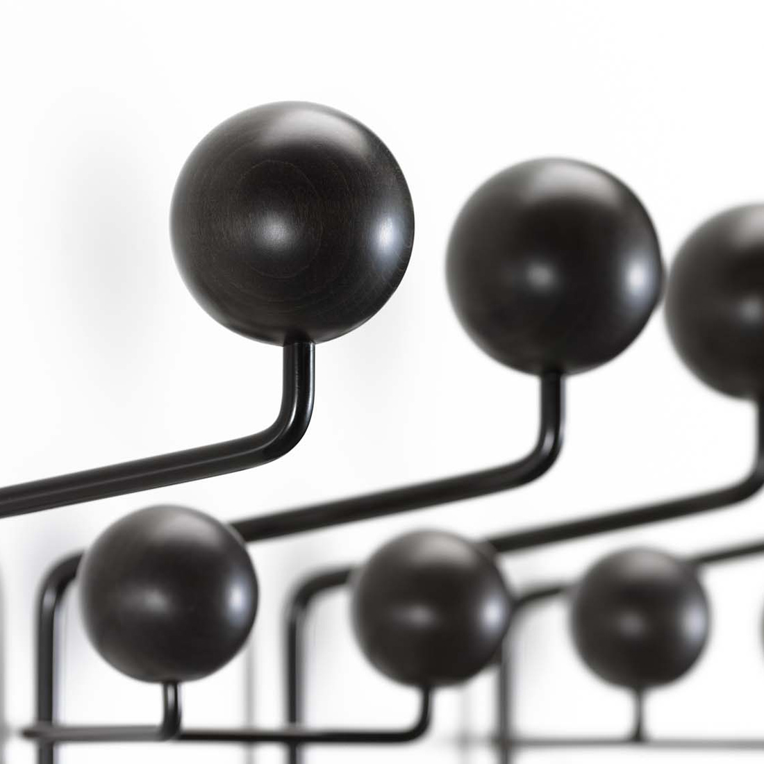 vitra hang it all esche schwarz schwarz 3