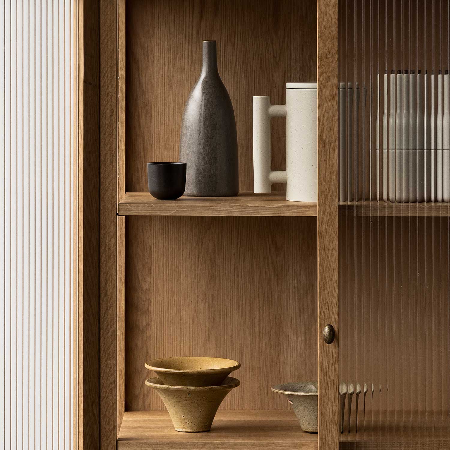 audo Curiosity cabinet detail 101252