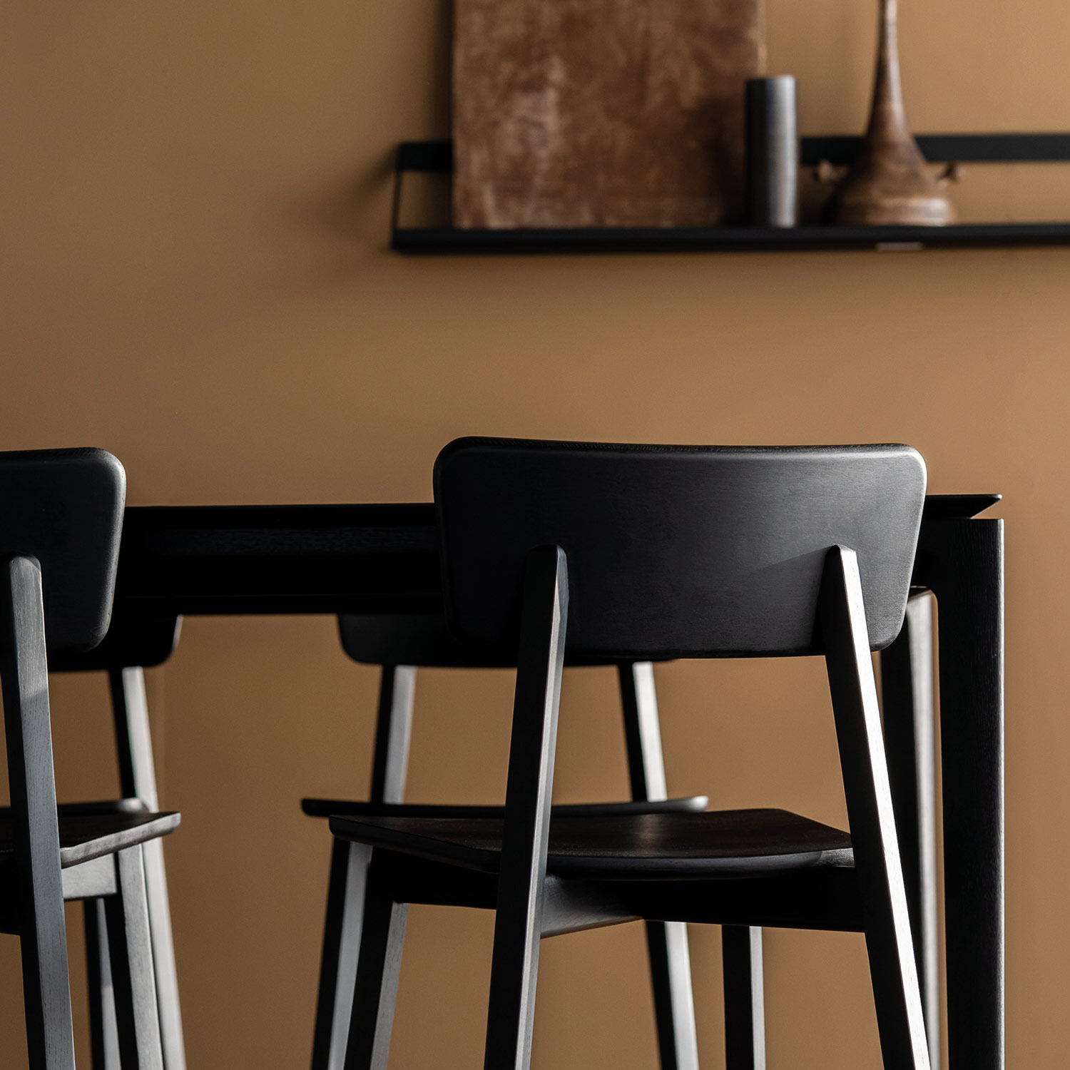 ethnicraft casale stuhl ambiente schwarz close up cafe 88240