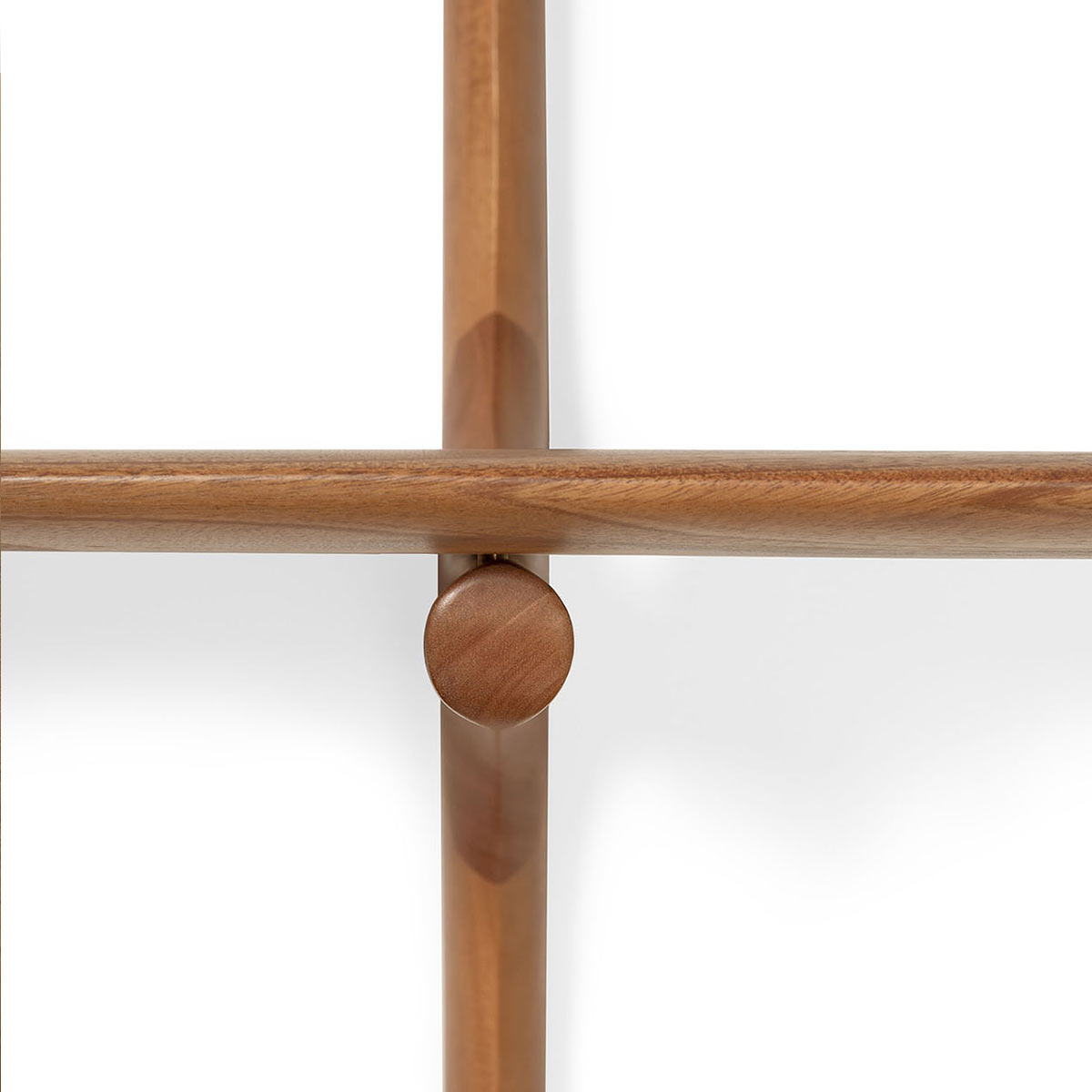 pi mahagoni wandregal close up freisteller einlegeboden vorne 86228