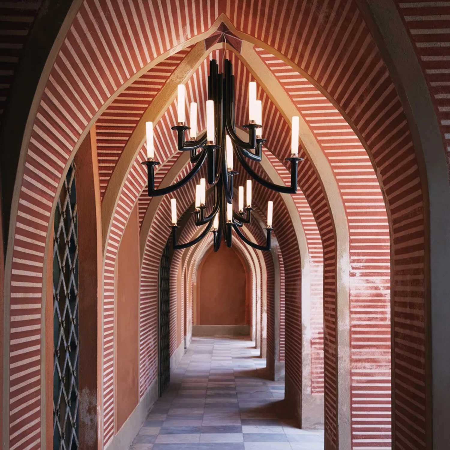 kartell khan kronleuchter schwarz ambiente 88070