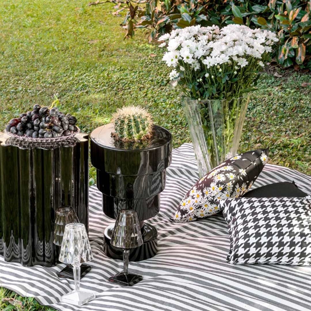 kartell calice vase outdoor 76337