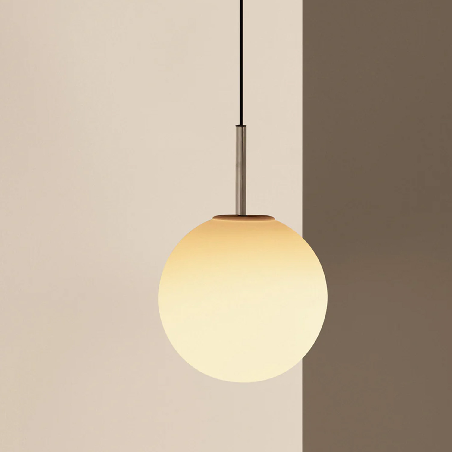 Audo - TR Bulb Pendelleuchte polierter Stahl / matt opal