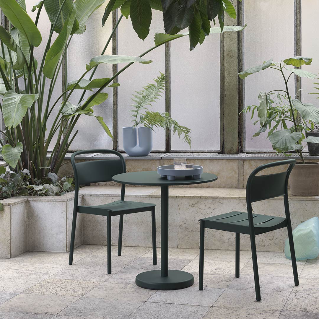 muuto linear side chair dark green outdoor stuhl 65383