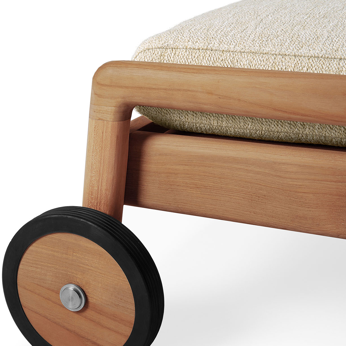 ethnicraft dick 21098 weiss auflage jack sonnenliege auf sonnenliege close up 85707