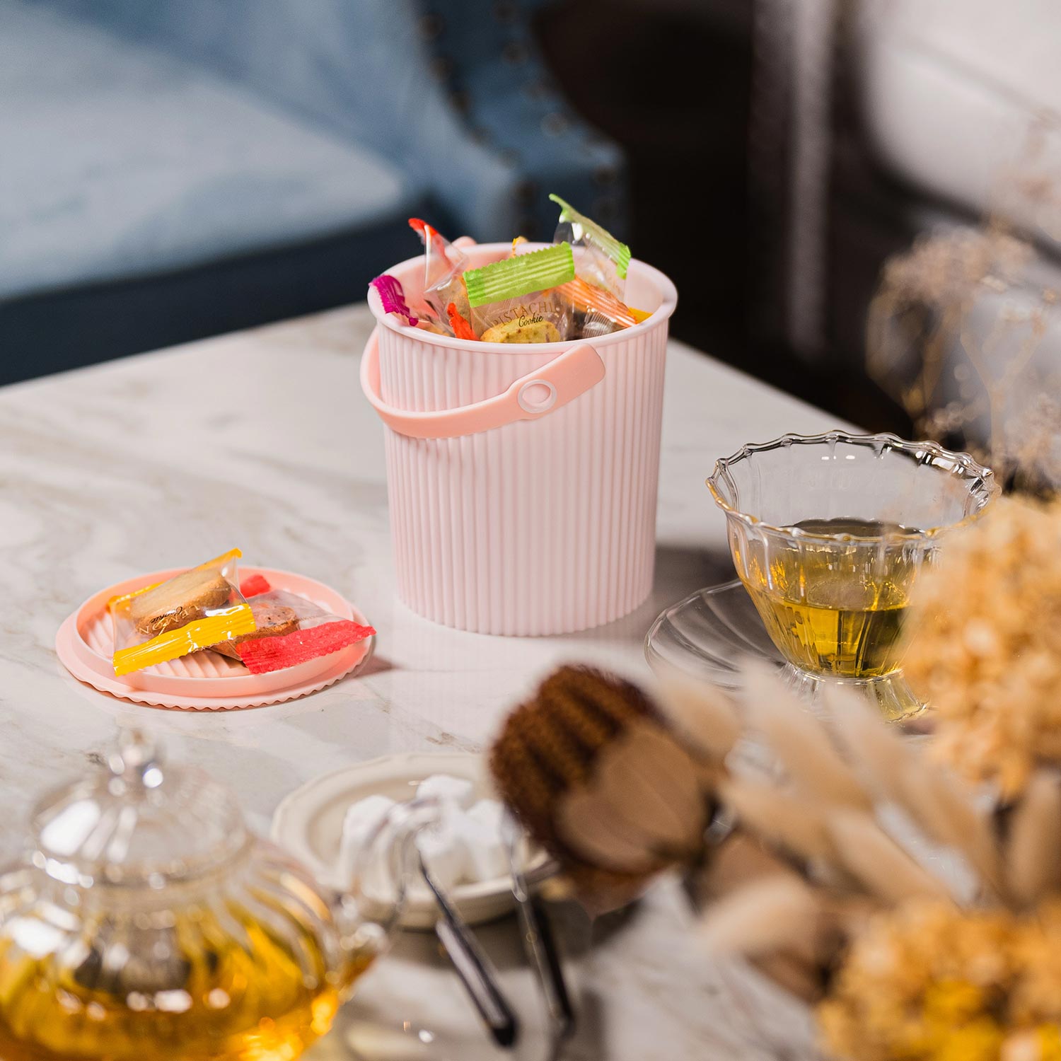 Hachiman - Omnioutil Eimer mit Deckel 0,7 l purple