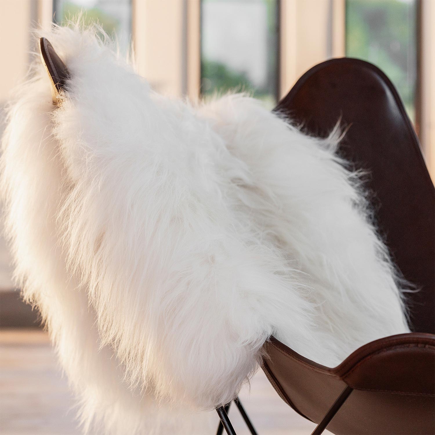 cuero island wild lammfell weiss mariposa chair 76295