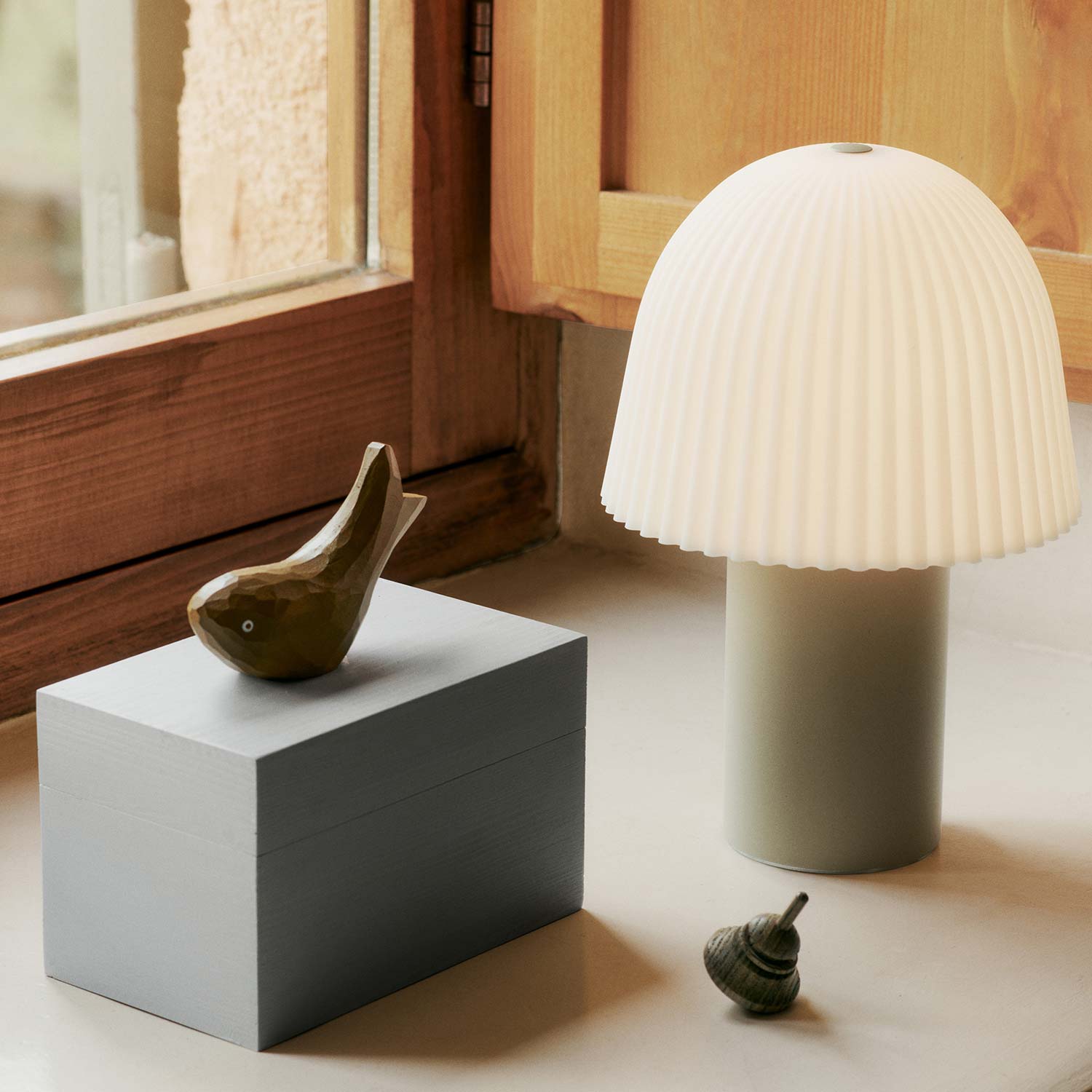 Ferm Living - Frill tragbare Leuchte cashmere/white