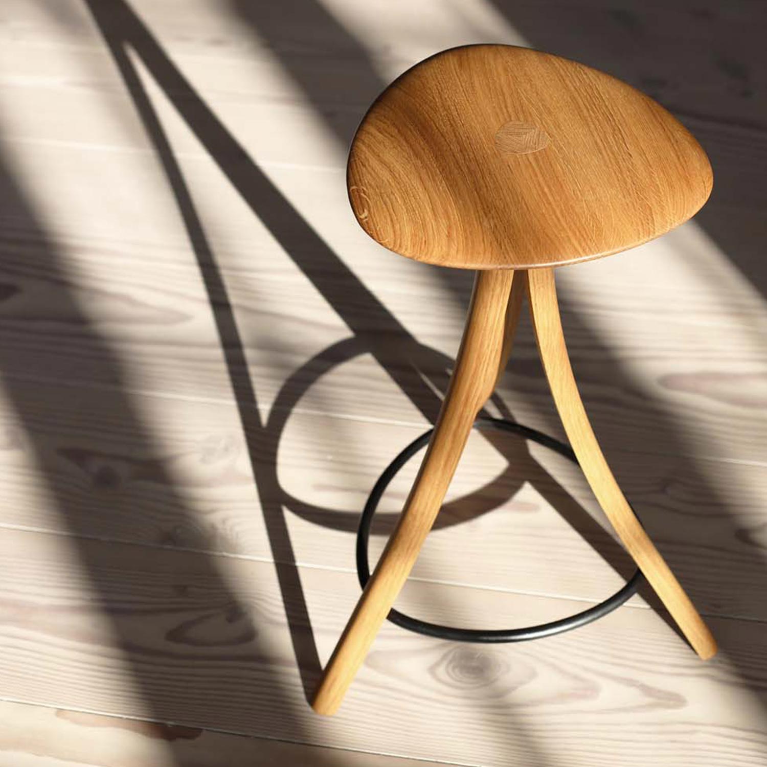 Ro Collection - Clover Hocker oak oil/black