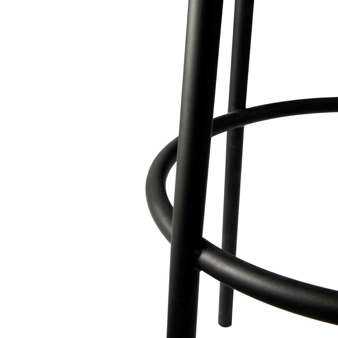 ethnicraft baretto barhocker freisteller close up beine 89263