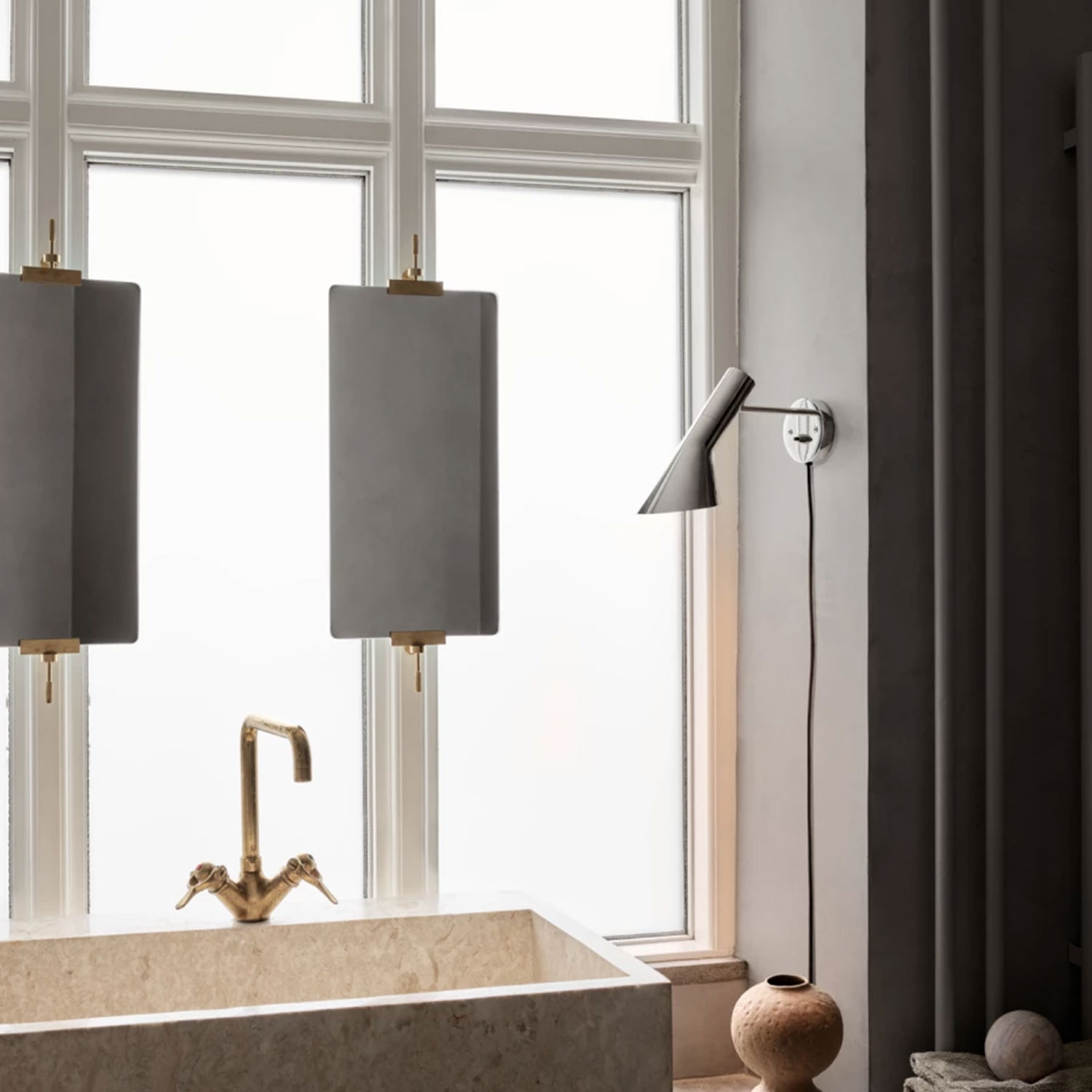 Louis Poulsen - AJ Wandleuchte Black