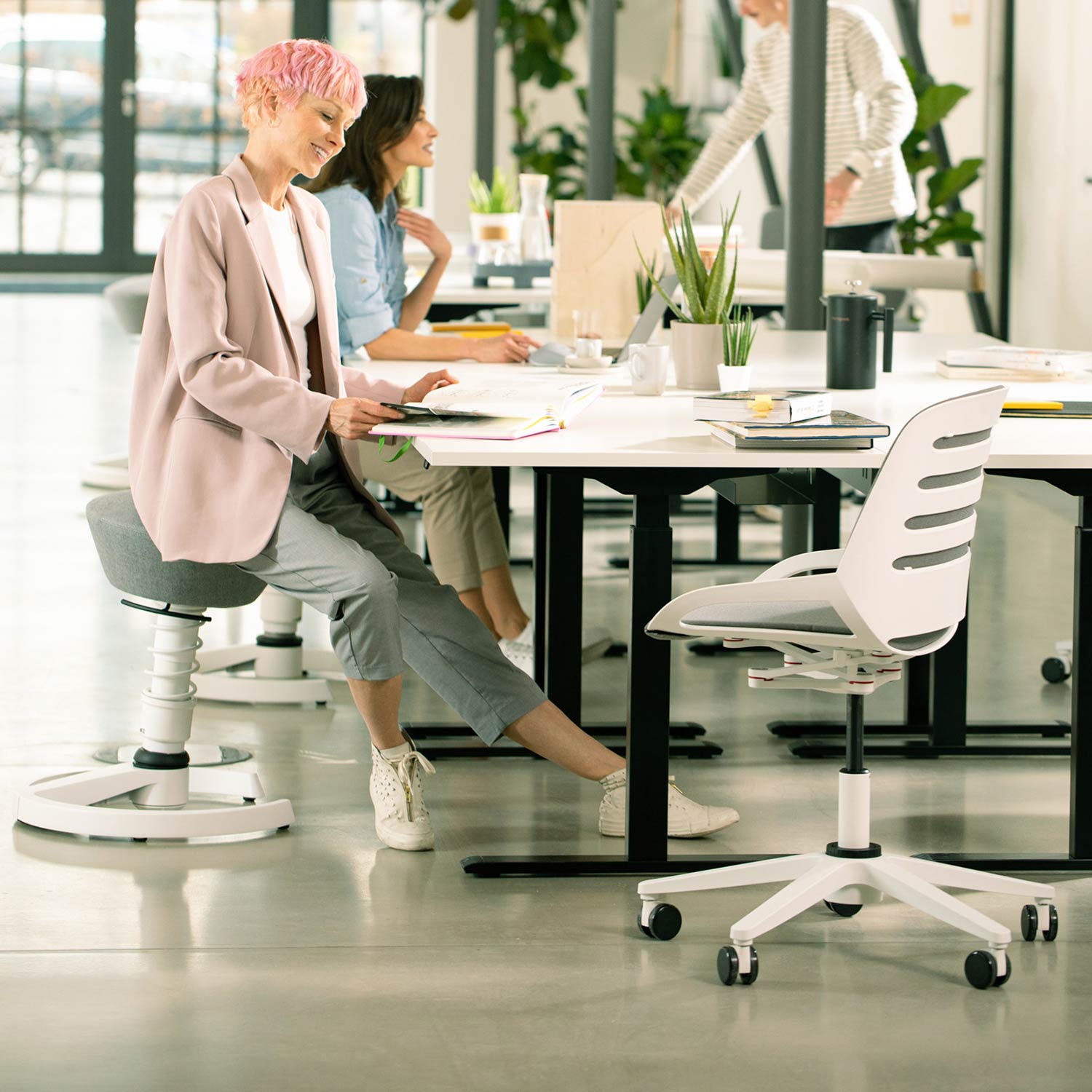 numo task stuhl aeris 86007