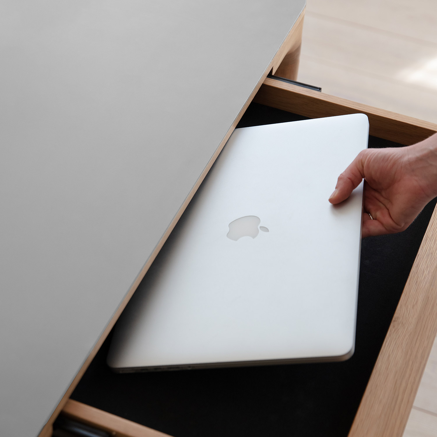 UMAGE heart n soul dining table cloud grey mit schublade 98050