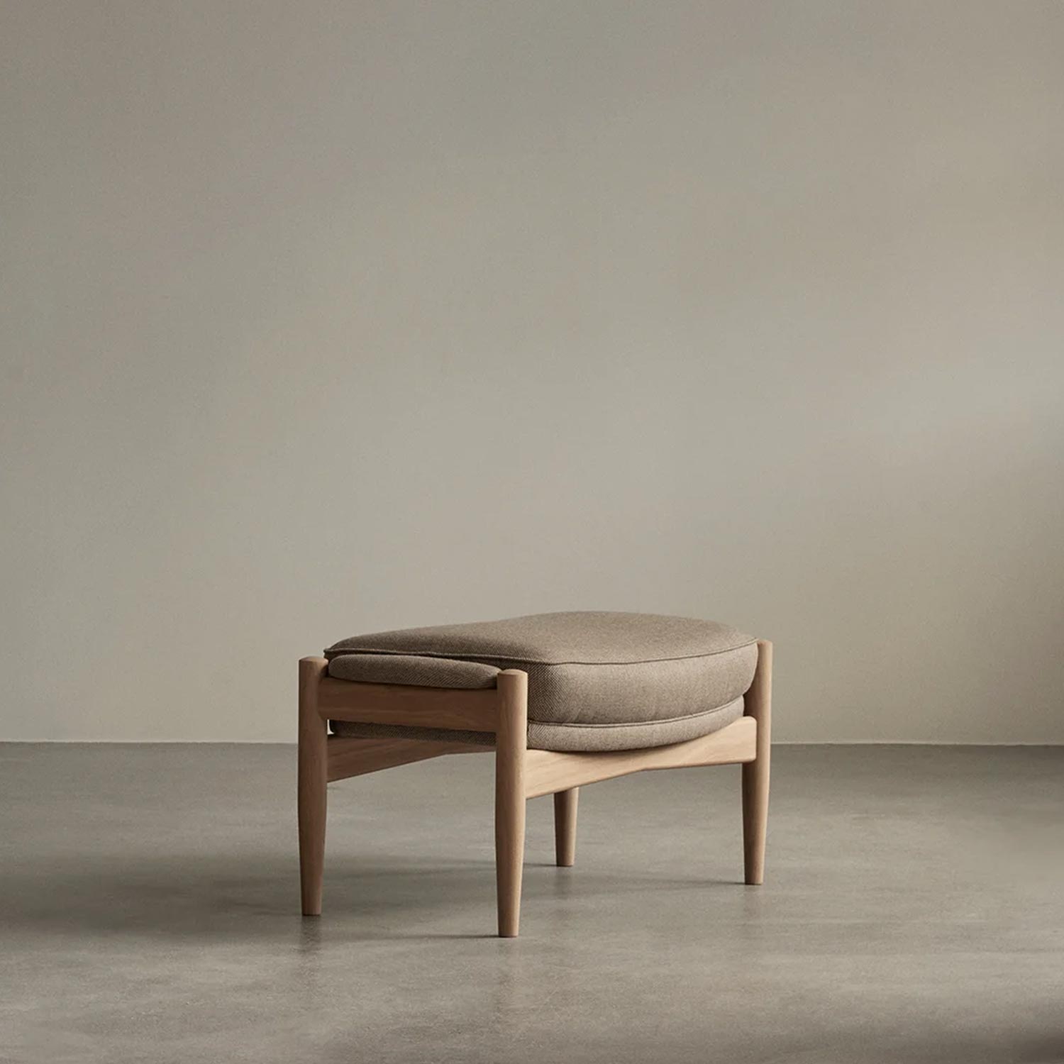 Audo - Seal Fußteil Walnut/braun