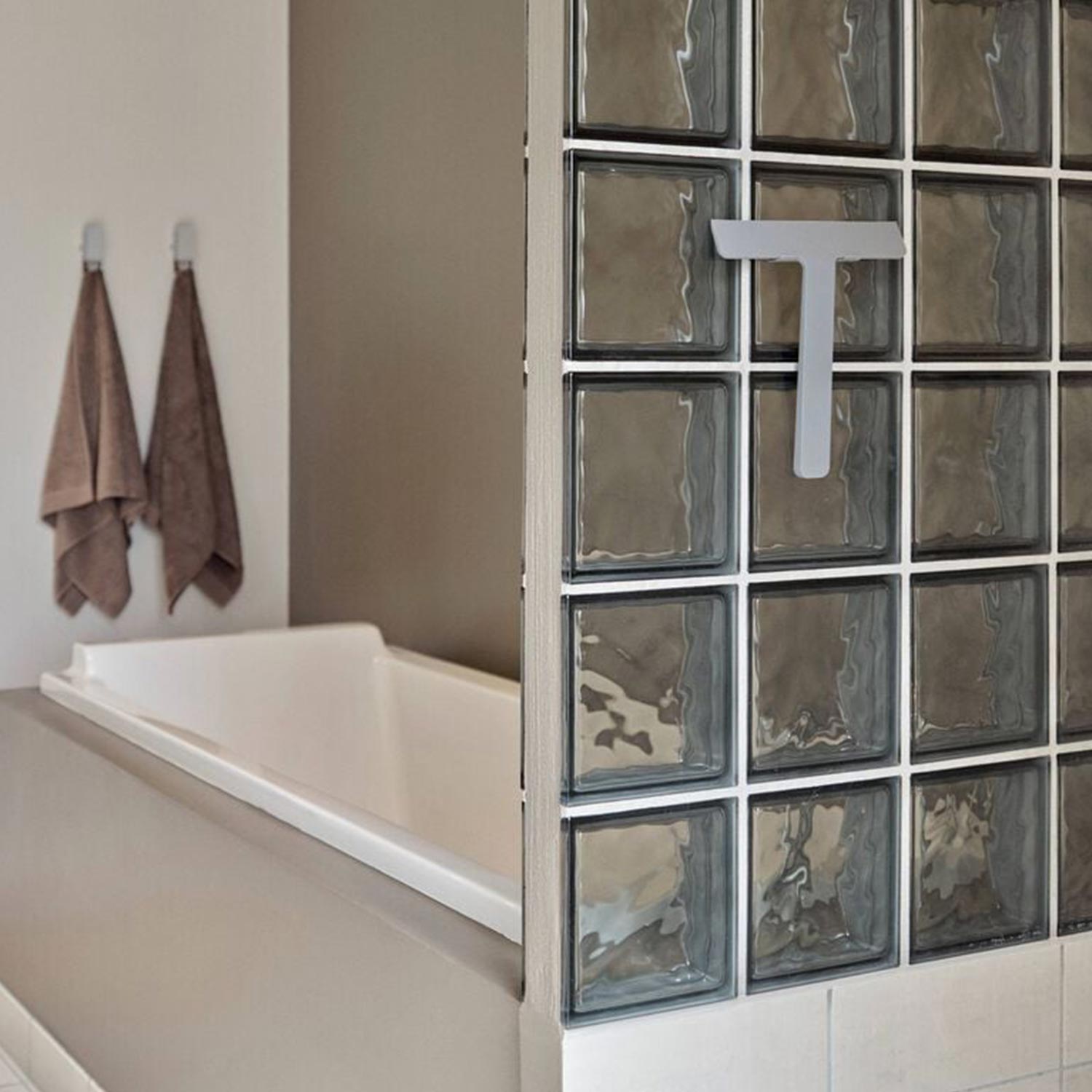 Zone Denmark - Ume Duschabzieher mit Halter grau